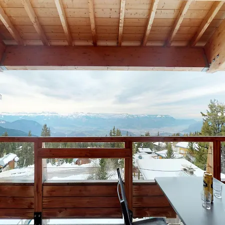 In With Balcony Apartment *